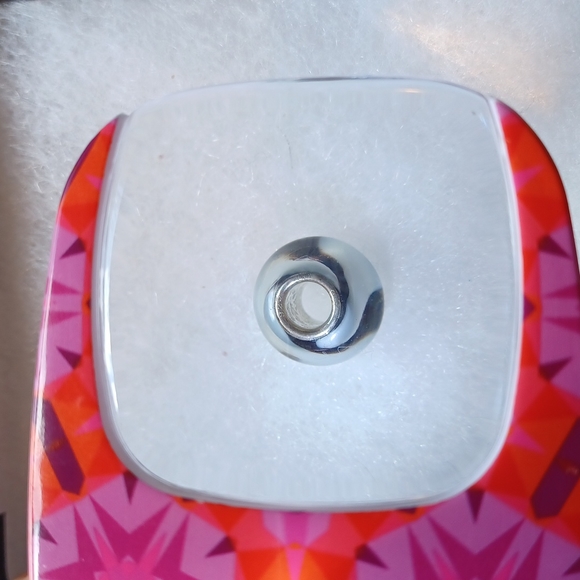 Pandora retired charm - Picture 4 of 4